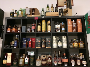 Photo n°5 de CAVE Delepine à Liettres (Caviste)