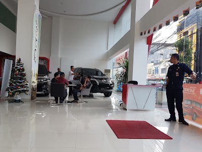 Photos of Tunas Toyota - Pecenongan