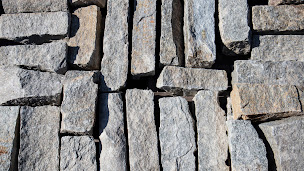 Photo n°13 de Roches et Galets - Pierres naturelles et aménagements paysagers à Le Rove (Fournisseur de pierres)