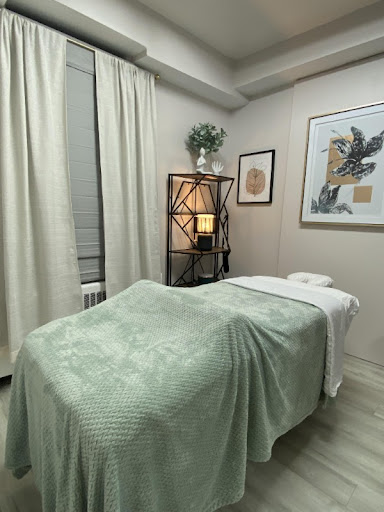 Glow Box Esthetics LLC Facial Spa and Massage Therapy - Thumbnail