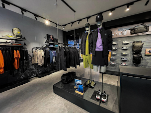 Photo n°14 de Magasin Rossignol Lyon à Lyon (Magasin de vêtements de sport)