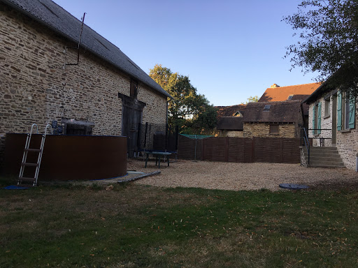 Photo de La Bastide - Vakantiehuizen op kleinschalig kindvriendelijk vakantiedomein in Frankrijk à Coussac-Bonneval (87500)