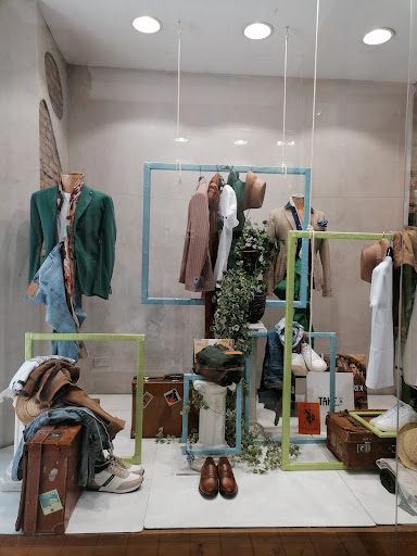Bridgetown's Abbigliamento Uomo Gallery - Italy