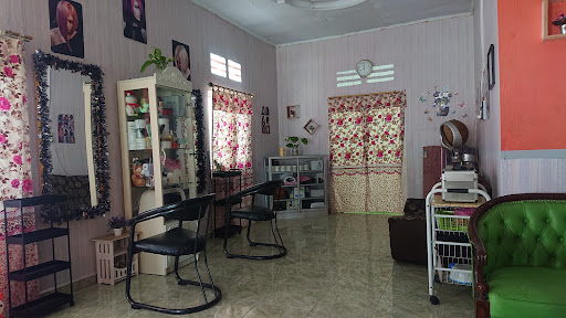 Beauty salon