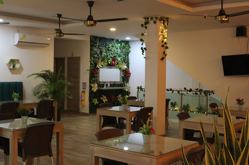 TRÓPICO RESTAURANTE