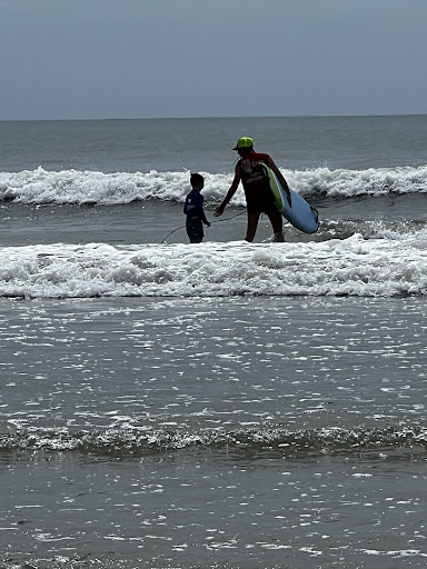 WB Surf Camp - Thumbnail