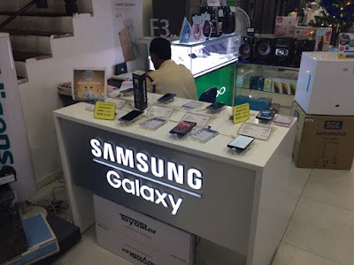 Photos of Samsung Showroom
