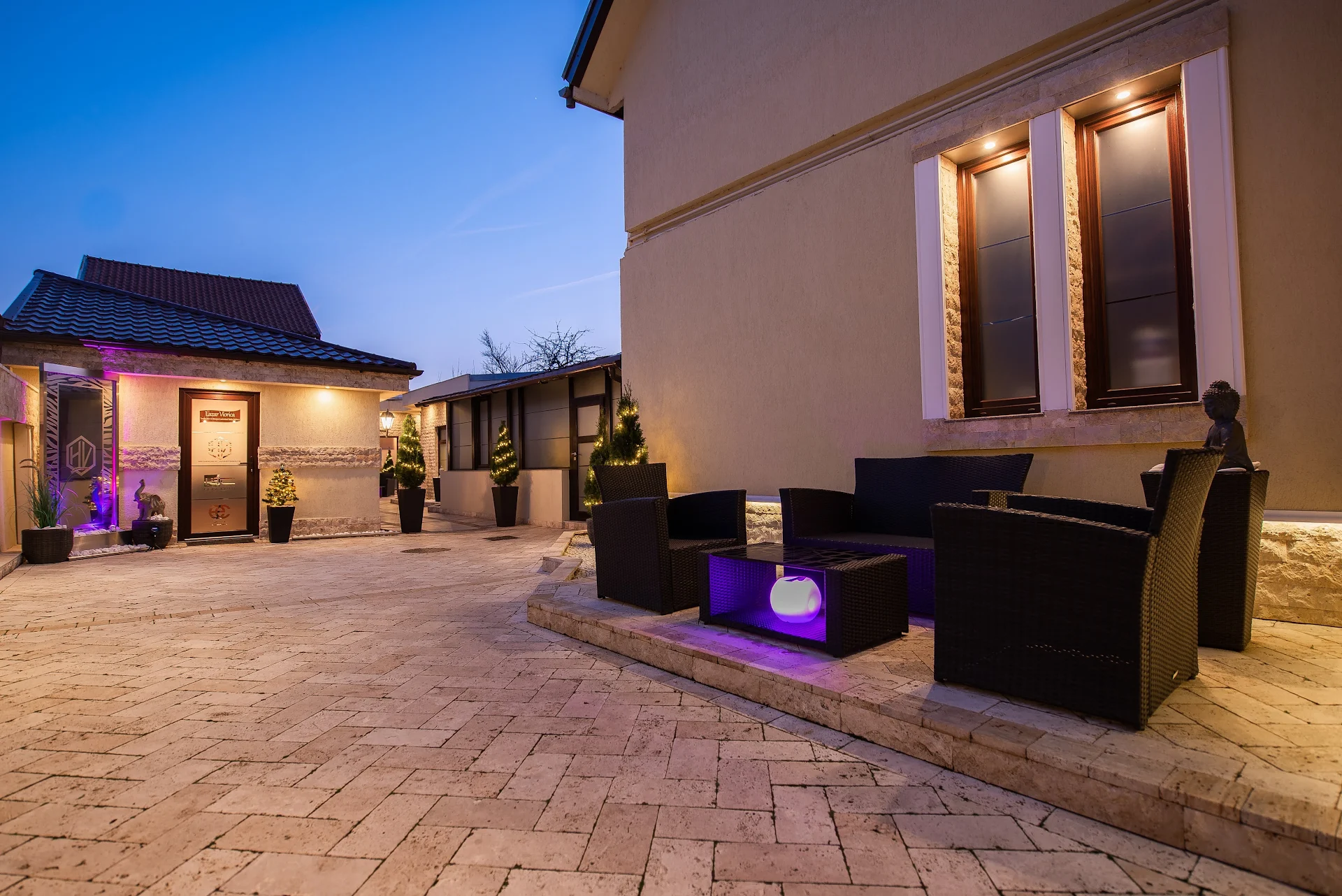 H & V Residence Apartments