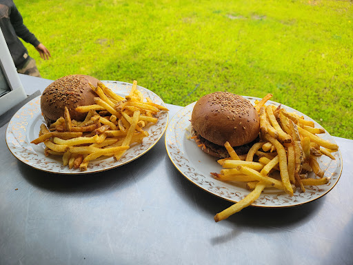 Photo 2 - Burger Élysée