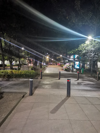 Av. Horacio y Arquímedes