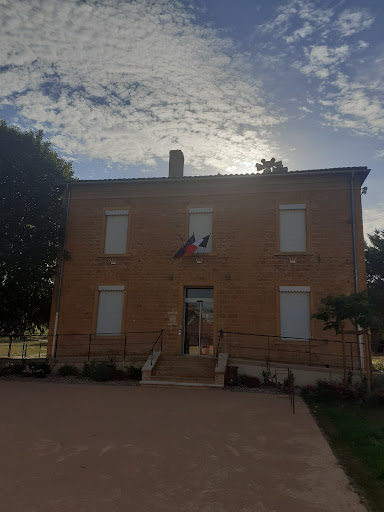 Mairie Lacenas - Thumbnail