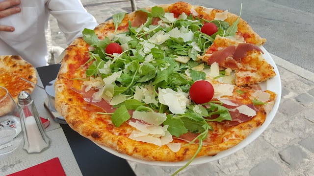 Restaurant Pizzeria La Caverne