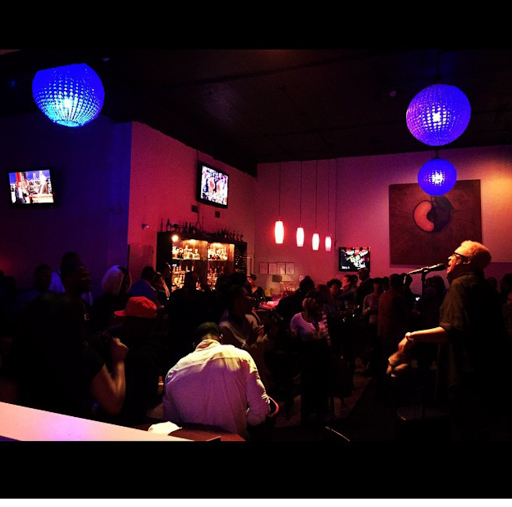 Plum Bar - Visual