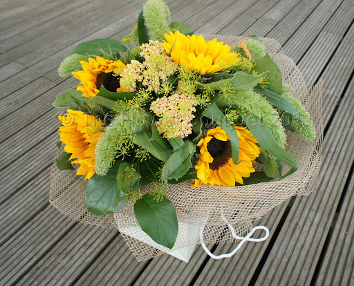 The Flower Bouquet - Thumbnail
