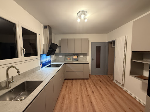 Voici un après spectaculaire pour cette cuisine à...