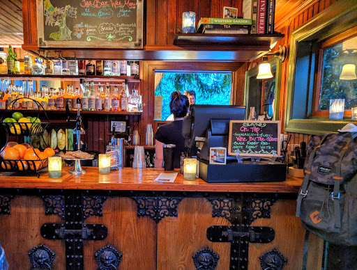 Tea House Bar Logo