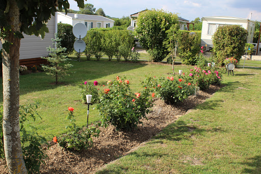 Photo de Camping Étangs du Levant à Bray-sur-Somme (80340)