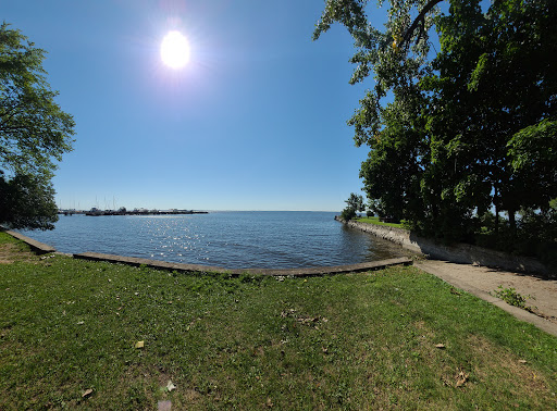 Beaconsfield Beach - Visual