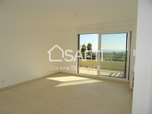 Photo n°36 de Corinne Delalande - SAFTI immobilier Saint-Laurent-du-Var à Saint-Laurent-du-Var (Agent immobilier)