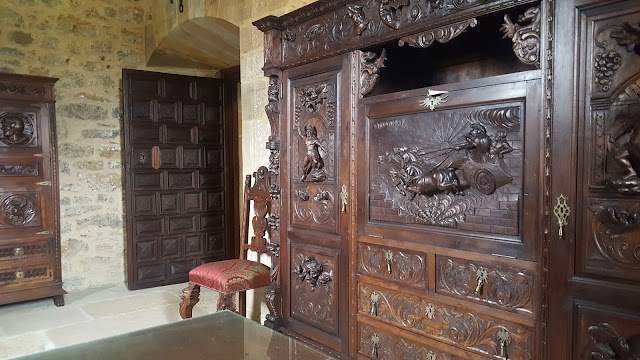 Palacio Treto (Palacio De Alvarado o de Cerecedo)
