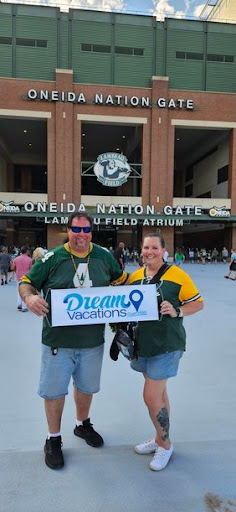 Melissa Affeld & Michael Nicholson Dream Vacations BLTvacations.com - Thumbnail