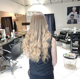 Photo n°2 de stef'coiffure à Bastia (Salon de coiffure)