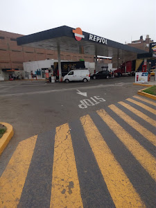 Estación de Servicio Repsol 3