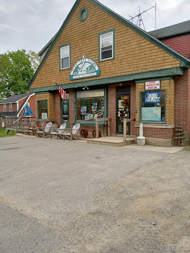 Pine Tree Store - Visual