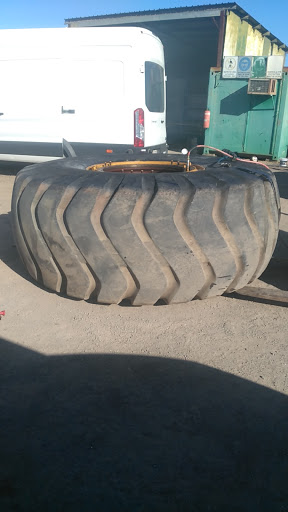 Regional Tyres Rocklea: Truck Earthmoving Forklift Crane Tyre Sales - Thumbnail