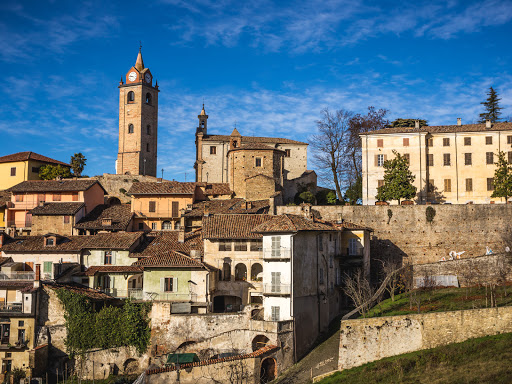 Langaround Piedmont Wine Tours and Food Experiences - Thumbnail