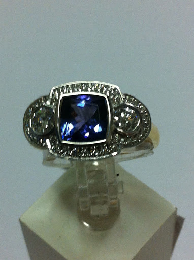 Diamond Mine Jewellers of Pelican Waters - Thumbnail