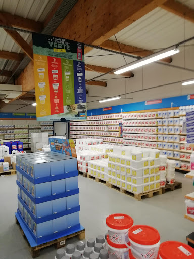 Photo de Cash Piscines à Rouillé (86480)