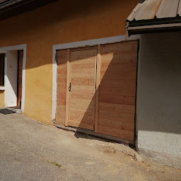 Photo n°10 de Menuiserie Barnéoud à Saint-Chaffrey (Atelier de menuiserie)