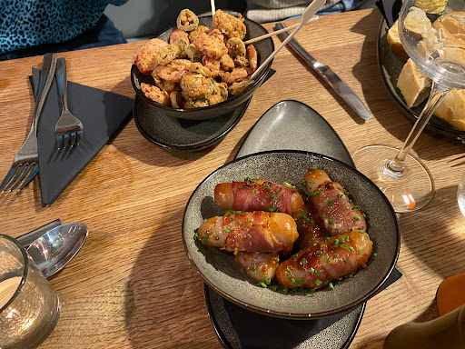 Ami Bistro - Visual