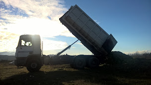 Photo n°4 de Aubert Transports à Camélas (Agence de location de poids lourds)