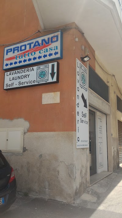 Photos of St. Catherine's Beach