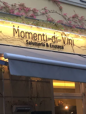 Momenti di Vini Salumeria & Enoteca