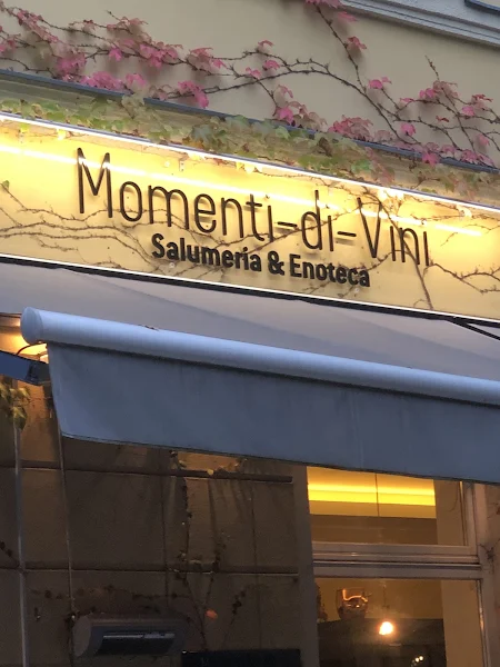 Momenti di Vini Salumeria & Enoteca photo