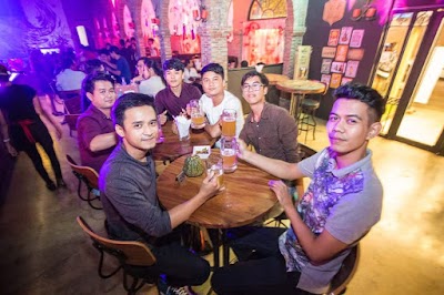 Photos of Puzzles Gastropub