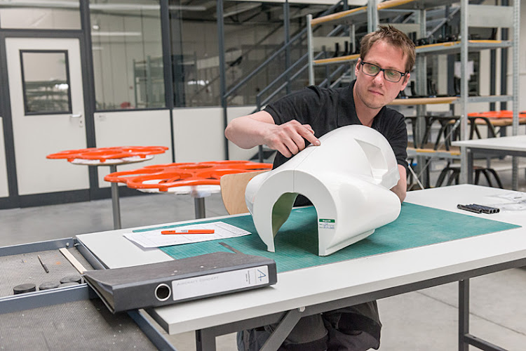 Aircraft concept GmbH - Kohlefaserverarbeitung | Prototypenbau | Formenbau