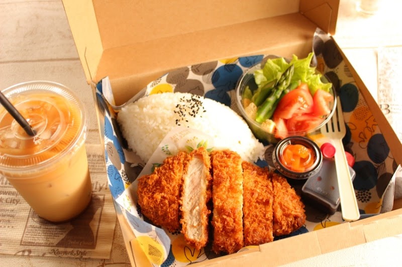 カフェロッジ Touch Wood