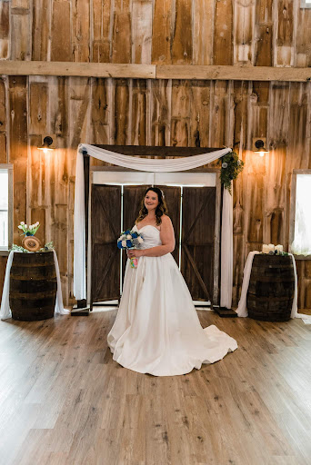 This Ol' Barn - Visual