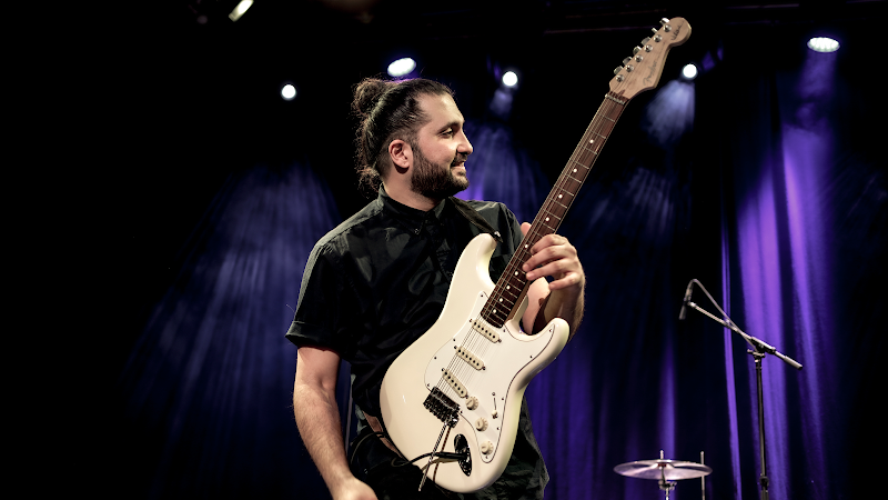 Abtins Gitarrenschule - Gitarrenunterricht