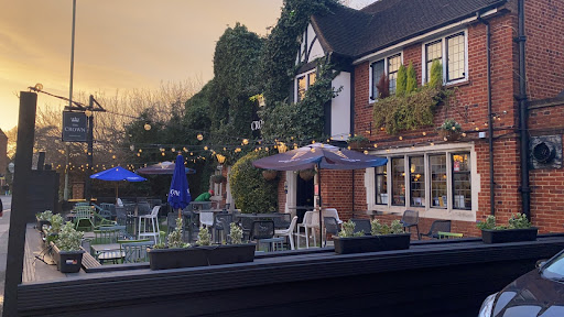 Crown Egham - Visual