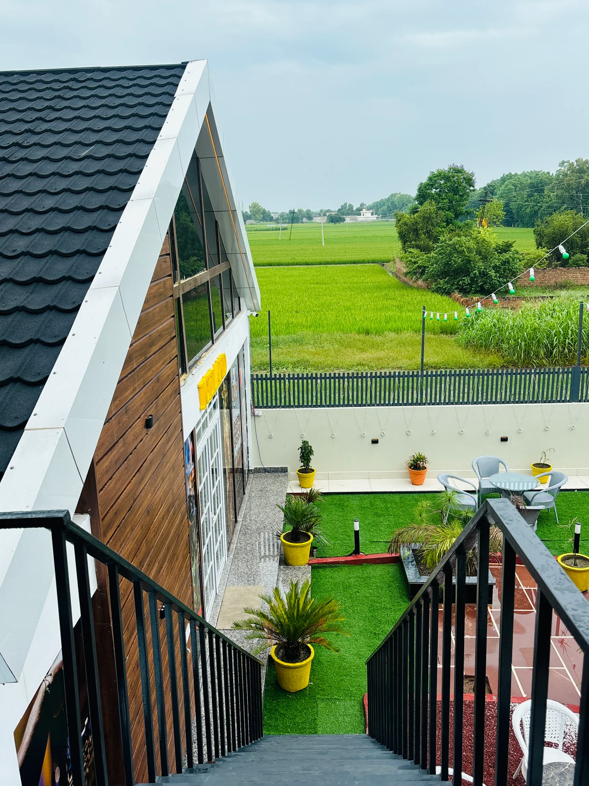 Hotel Park View rooms and party hall - Best Hotel in Talwandi Sabo Bathinda / Best Bar & Restaurants in Talwandi Sabo