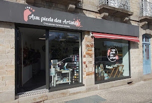 Photo n°6 de Aux pieds des Artistes, chaussures femmes et enfants à Châteaubourg (Magasin de chaussures)