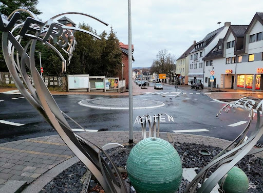 Metallumvivum-Brunnen