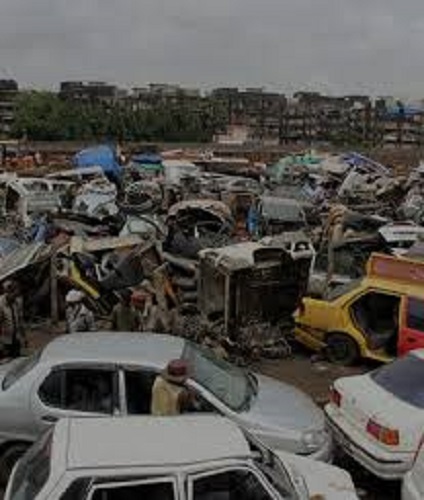 Car scrap dealers in Mumbai specialize in buying old, damaged, or non-functional vehicles while e…