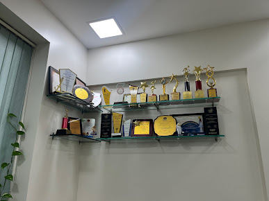 Af1qipmsaevzrjdnumcujmbeiy6cgxxxhrsfdlcdmlad=s387 K No