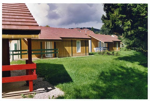 Photo de Camping et Chalets du Val de Saine